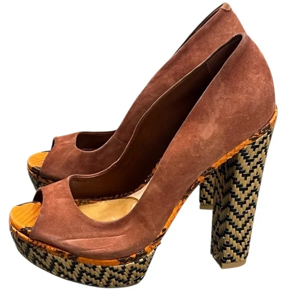 Schutz Cara Raffia High Heel - Picture 9 of 12